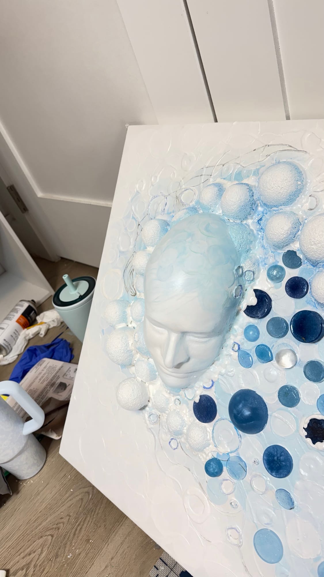 Ciguapa: side studio view of the dimensional head and field